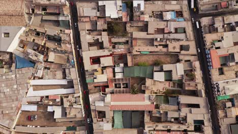 ciudad de arequipa desde arriba bajando drone