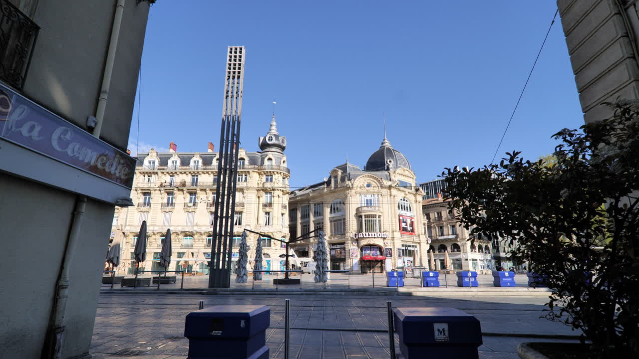 공허한 장소 de la comédie montpellier 봉쇄 팬데