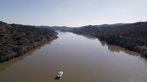 Fluss-Guadiana,-Grenze-Zwischen-Portugal-Und-Spanien