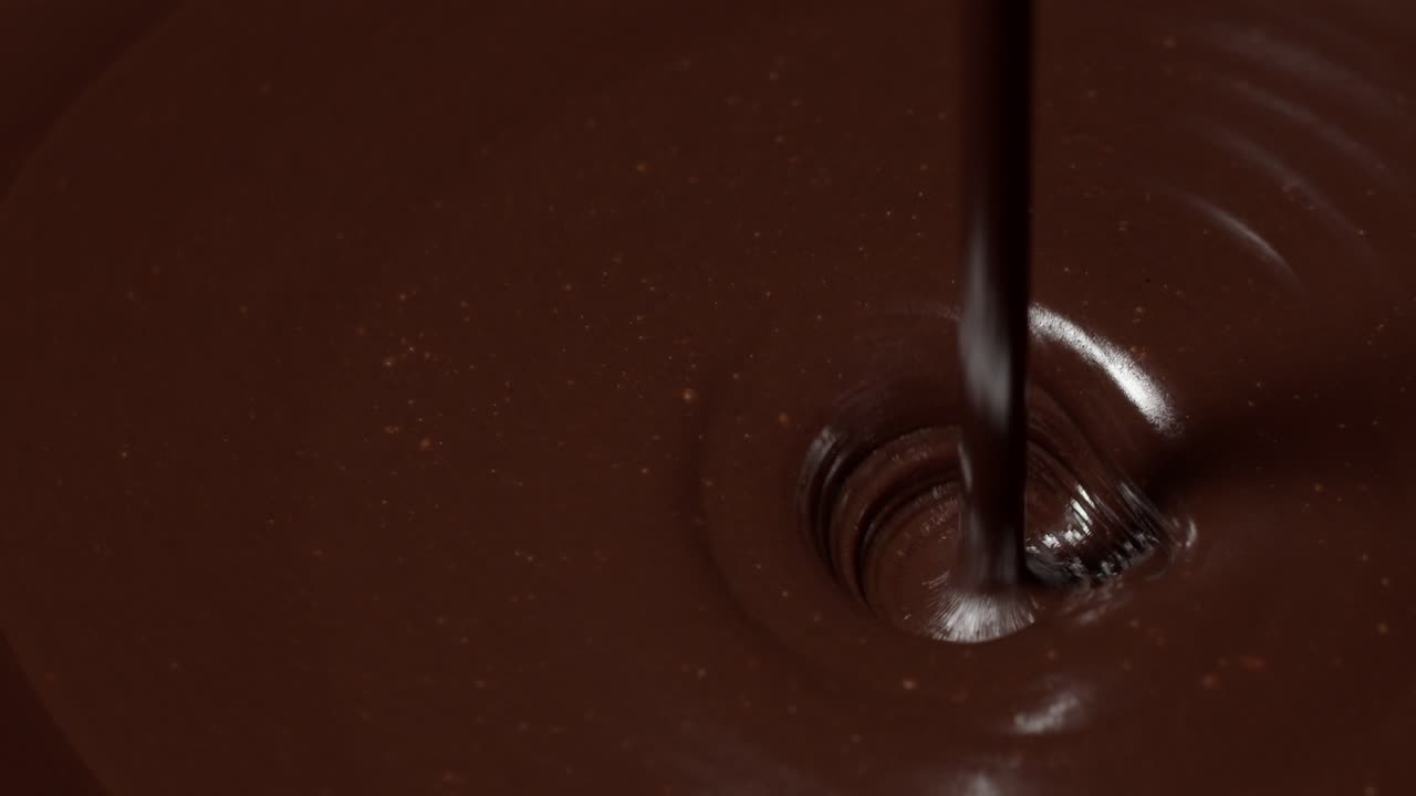 프리미엄 어두운 녹은 핫 초콜릿을 부어, 과자, 달한 디저트를 만드는 과정, 아이싱