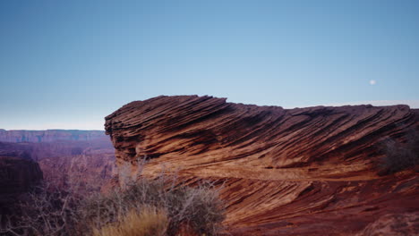 Gimbal-shot-of-the-red-rock-formations-in-the-southwest-of-the-united-states