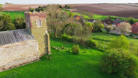 Imágenes-Aéreas-De-Drones-De-Un-Pequeño-Pueblo-De-Lincolnshire-Llamado-Burwell-En-El-Reino-Unido