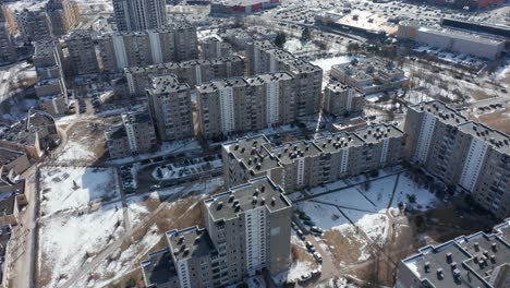 Panel-USSR-Style-Apartments,-Old-Soviet-Russian-Buildings-in-Vilnius