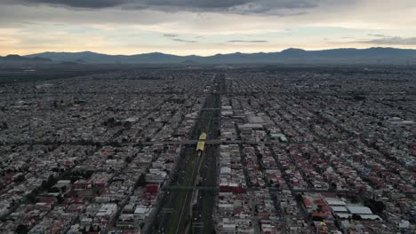 Elevado-Ecatepec,-Expansión-Urbana-Del-área-Metropolitana-De-La-Ciudad-De-México