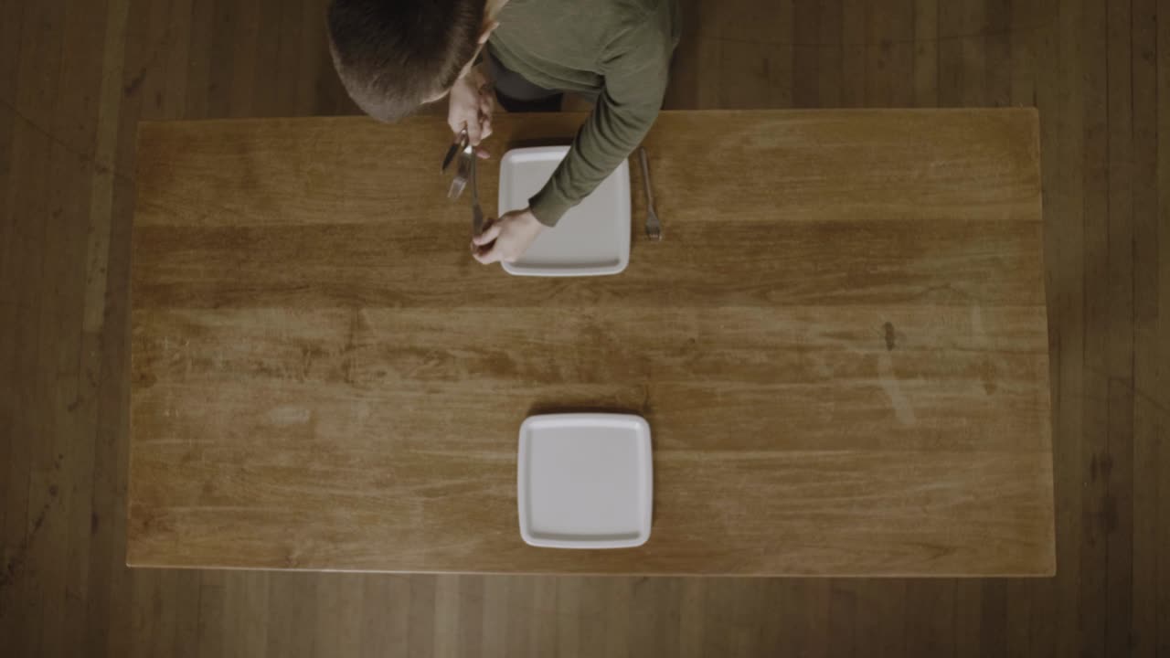 poner la mesa antes de comer - vista superior