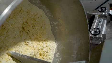 Dough-kneading-machine,-kneads-flour-and-eggs