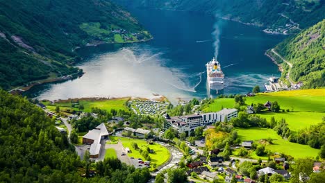 Fiordo-De-Geiranger,-Noruega