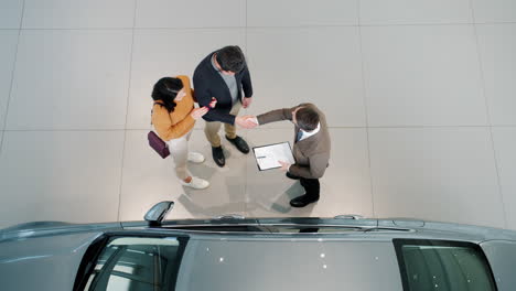 car purchase negotiation in a dealership