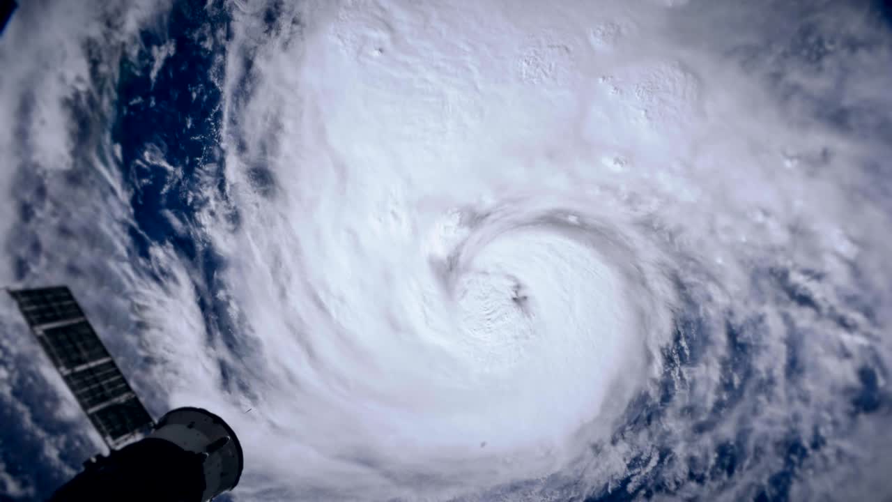 허리케인 하비가 상륙하기 몇 시간 전에