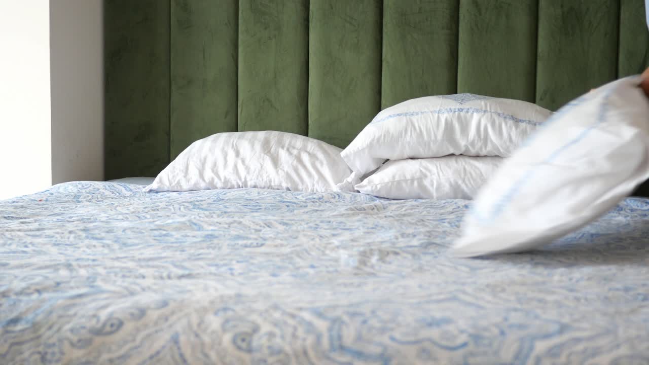 침대를 짓는 것