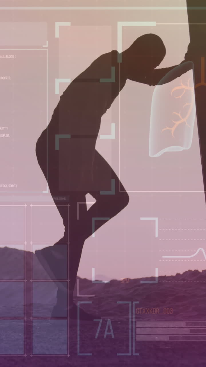 la tecnología mejora el análisis de datos de aptitud para el hombre afroamericano que se estira en la playa.