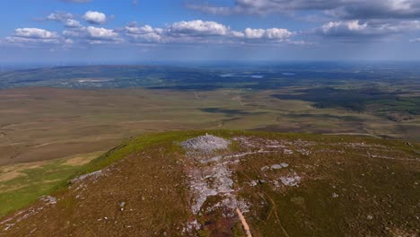 Geoparque-De-Los-Lagos-De-Cuilcagh,-Condado-De-Fermanagh,-Irlanda-Del-Norte,-Junio-De-2023