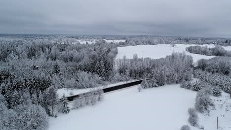 El-Espectacular-Paisaje-Invernal-Cubierto-De-Nieve-De-Vidzeme-Letonia