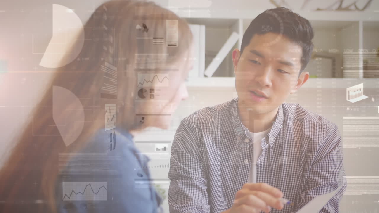 사무실에서 다양한 비즈니스 사람들에 대한 데이터 처리의 애니메이션