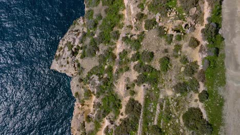 Acantilado-Escarpado-En-La-Isla-De-Malta