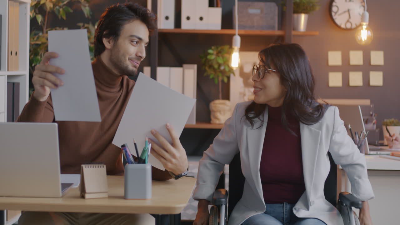 reunión de negocios en una oficina moderna