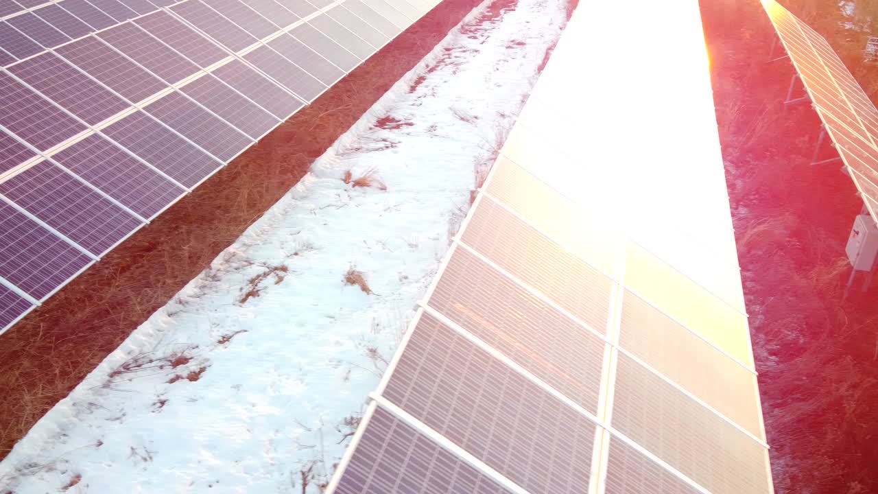 태양 플레어가있는 태양열 농장