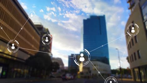 animación de la red de conexiones con íconos sobre el paisaje urbano