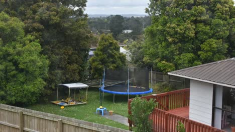 Timelapse-new-zealand-household-backyard-play-lawn-trampoline