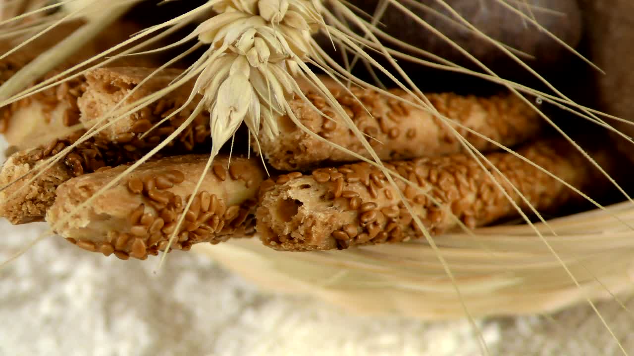 deliciosas galletas saladas y galletas dulces azucaradas