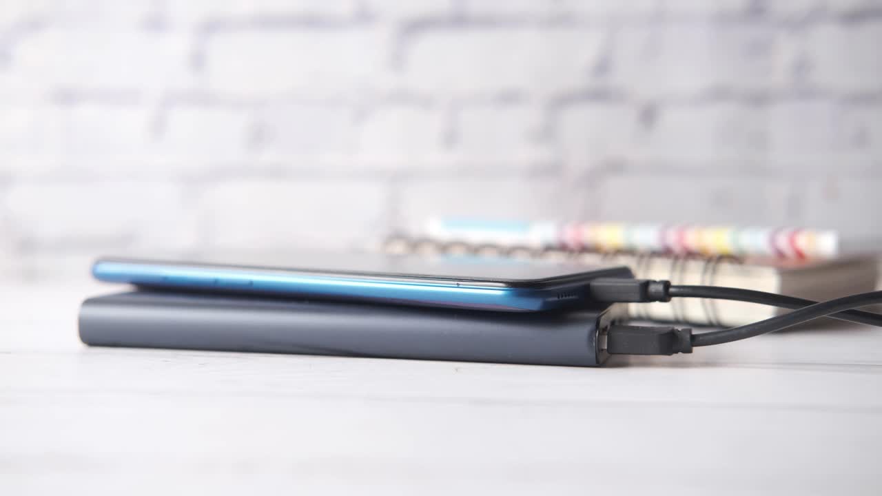 carga de teléfono con banco de energía