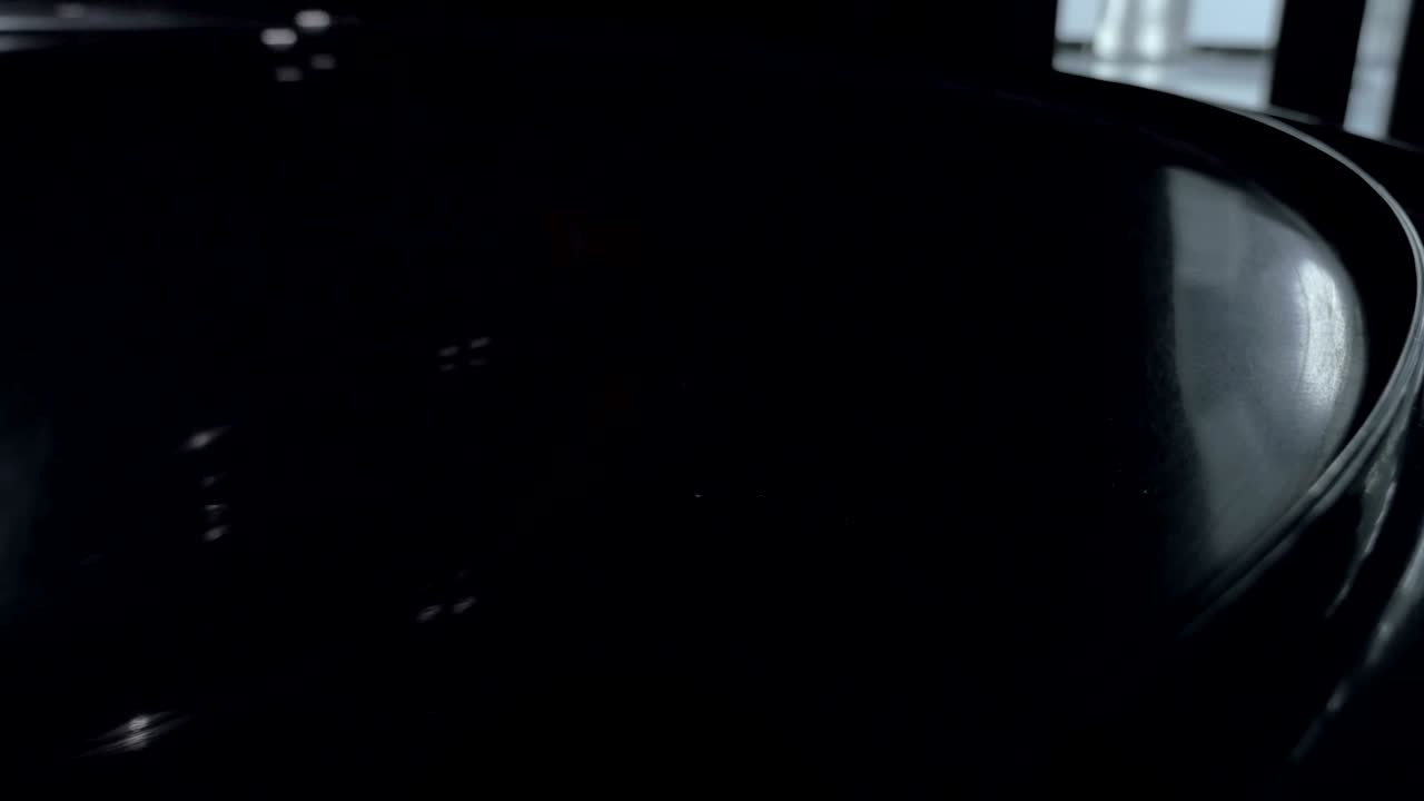 шари прокладывают свой путь в вихре.