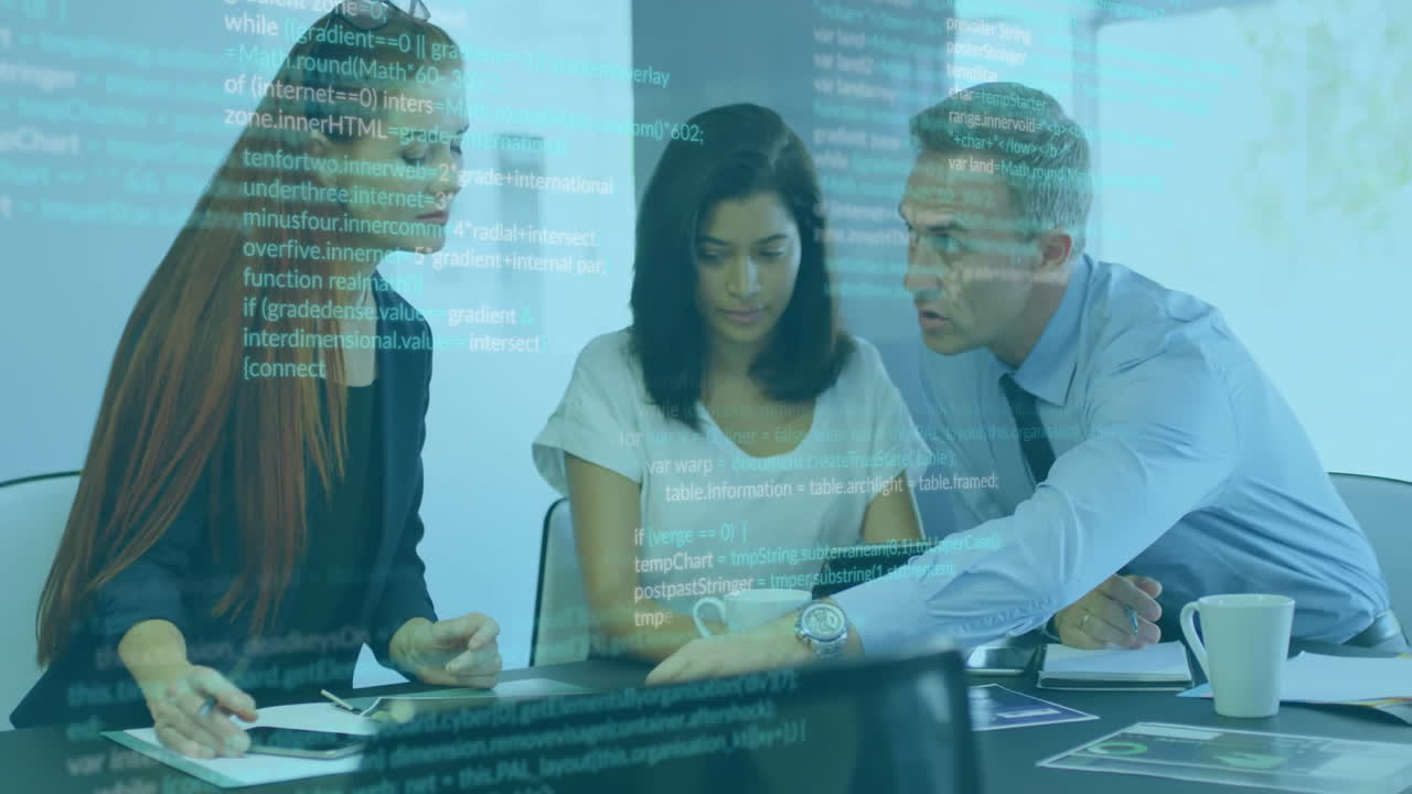 animación del procesamiento de datos sobre diversos colegas utilizando la discusión del trabajo en la oficina