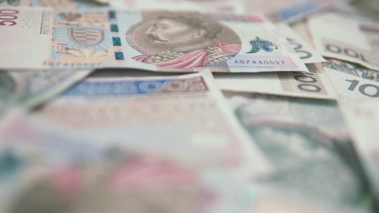 seguimiento: centrado en los billetes polacos de 500 zloty