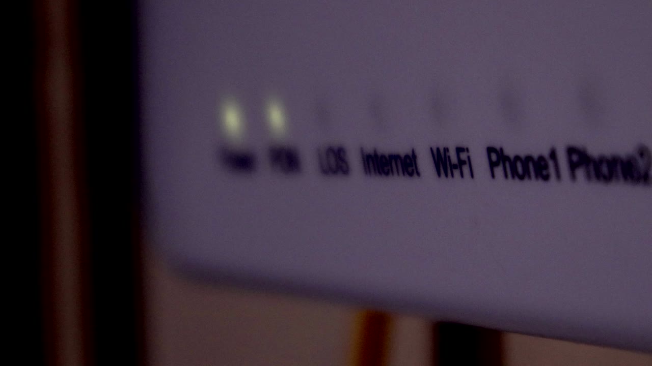 indicadores parpadeantes del enrutador wi-fi