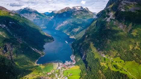 Fiordo-De-Geiranger,-Hermosa-Naturaleza-Noruega.