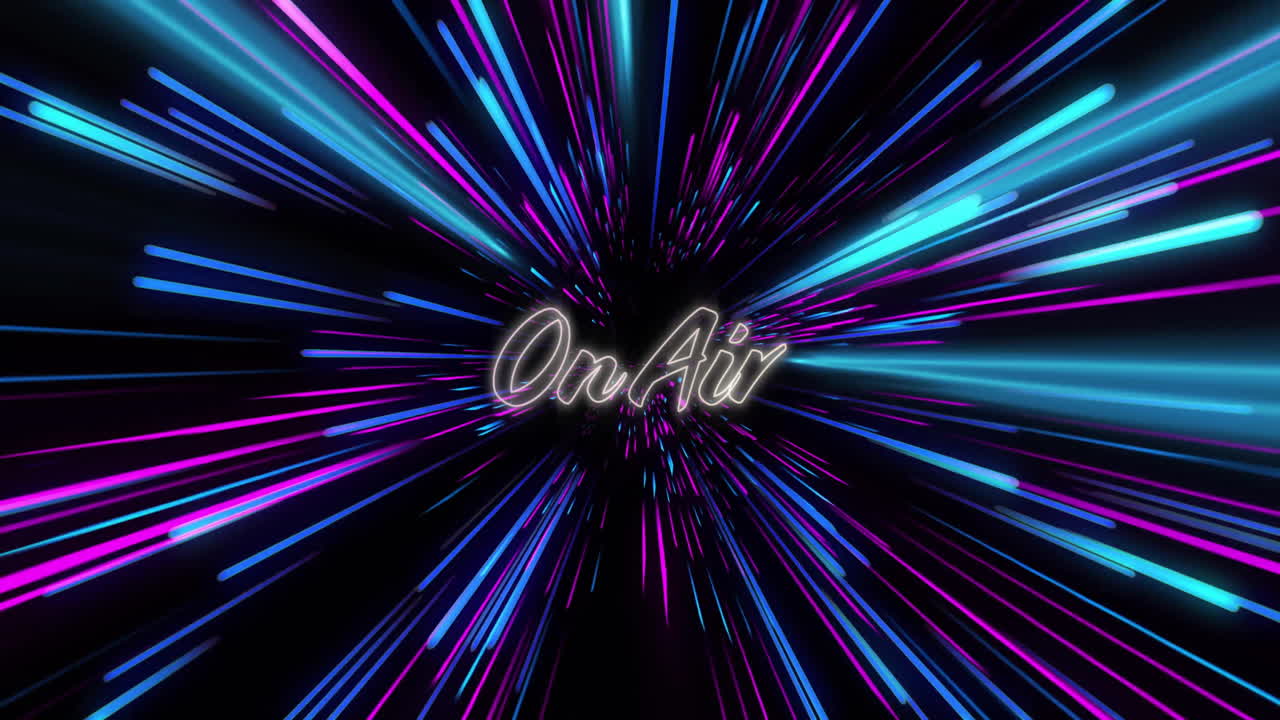 검은 바탕에 다채로운 빛의 흔적 위에 공중 텍스트의 애니메이션