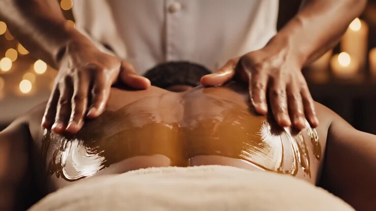 Afslappende rygmassage i spa