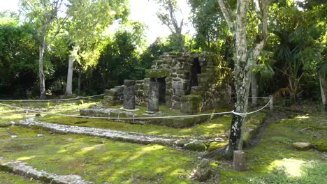 Pequeña-Casa-Santuario-En-San-Gervasio,-Sitio-Arqueológico-Maya,-Cozumel,-México