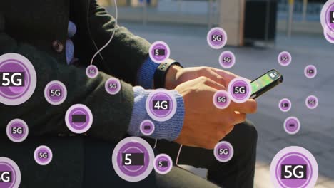 Animation-Von-5G-Texten-über-Einen-Kaukasischen-Geschäftsmann,-Der-Sein-Smartphone-Nutzt