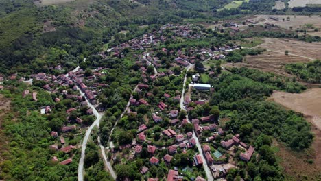 vuelo de drones sobre la ciudad de ralevo en bilgaria
