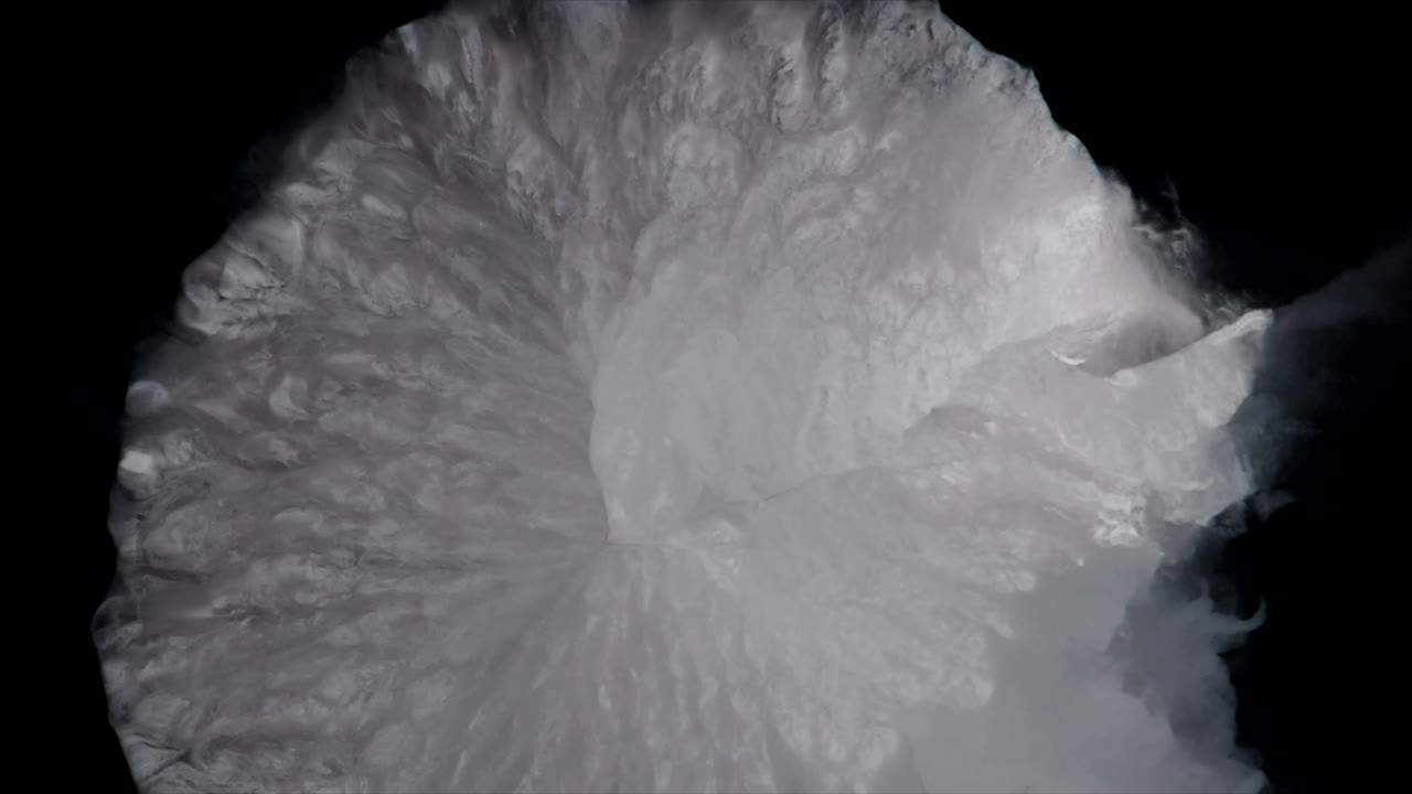 The perimeter generates then flows to the center and is gone, only to be replaced