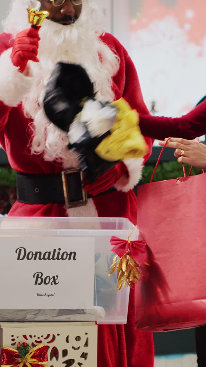 Vertical video Employee collecting donations