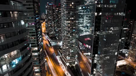 centro ciudad aérea timelapse noche verano