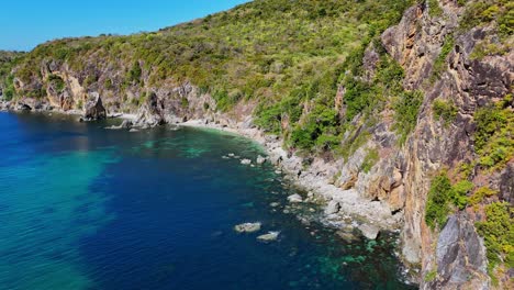 Drohnenaufnahmen-Von-Klippen-Und-Dem-Meer-In-Der-Nähe-Von-Palawan-Auf-Den-Philippinen