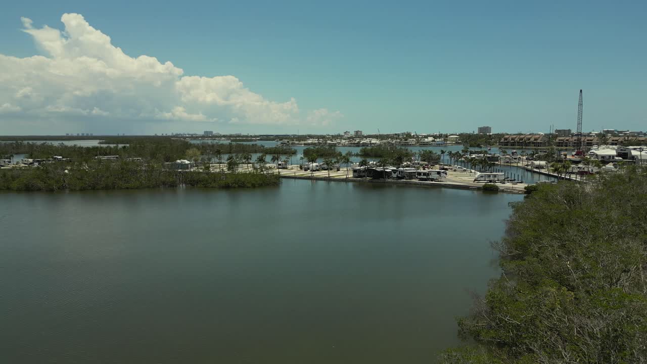 허리케인 이안 이후 ft 근처의 rv 파크