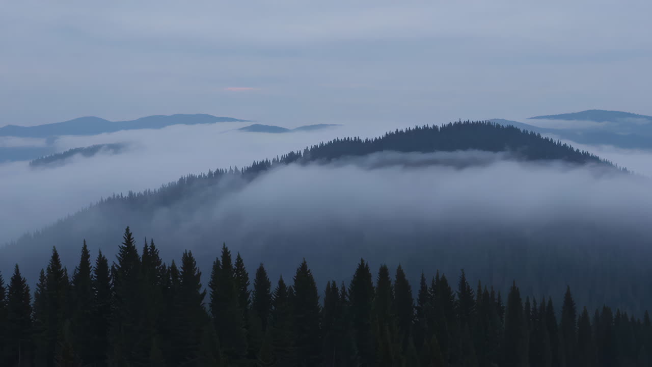 해가 뜨고 해가 지면 안개가 인 산맥