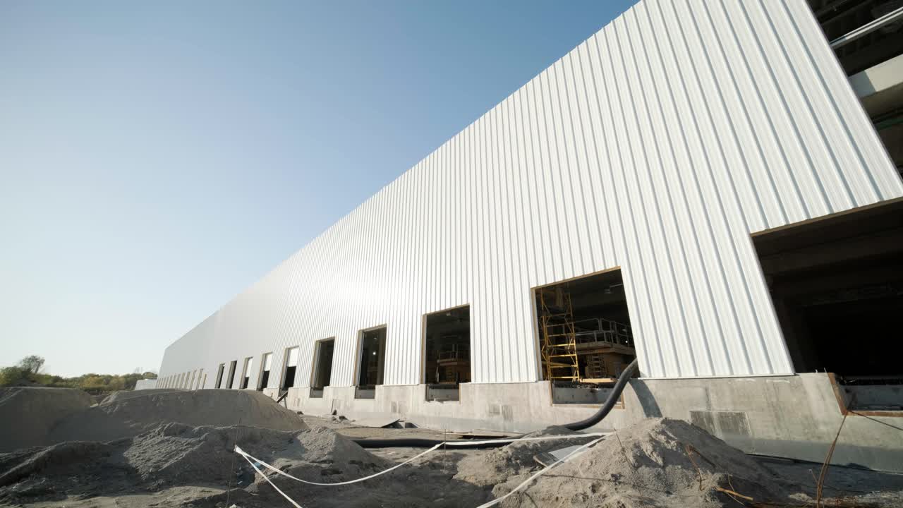construcción de una gran planta industrial, hangar