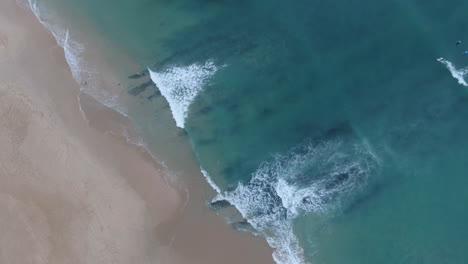 Antena-De-Surf-A-Lo-Largo-De-La-Costa-De-Sudáfrica