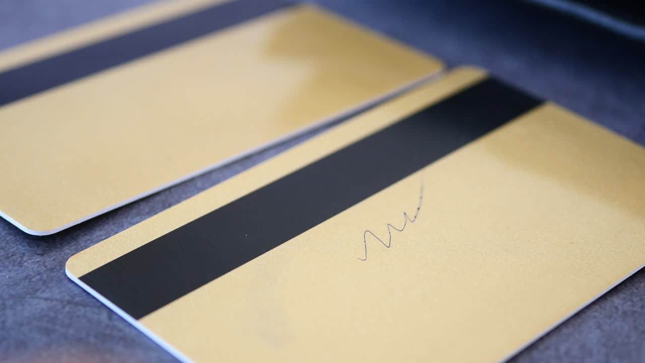 firmar tarjetas de crédito