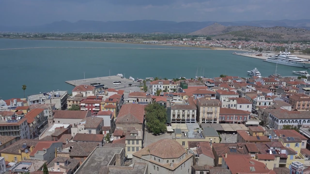 Panoramica della città di Nauplia, Grecia. Nauplia è la prima capitale del moderno stato greco, prima che fosse spostata ad Atene.