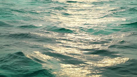 hora de oro mar de fiji océano pacífico puesta de sol olas ondulaciones viti levu grupo nadi suva isla jardín taveuni nadi bahía tavua náufrago coral costa turismo acuático paraíso vacaciones estático tiro desde el barco