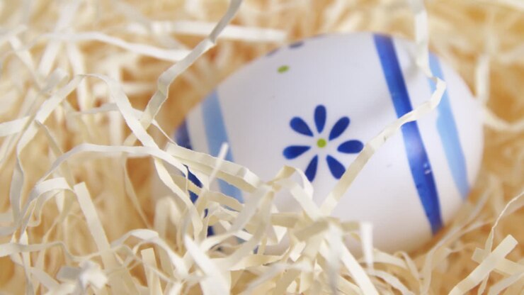 Focus Pull on Decorated Easter Egg