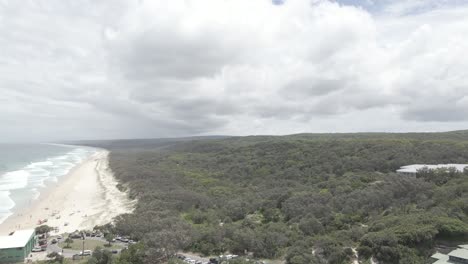 Tourists-Walking-At-Headland-Park-And-Garden-Near-South-Gorge-Beach-At-Daytime-In-Summer---Tourist-Attraction-At-Point-Lookout,-QLD,-Australia