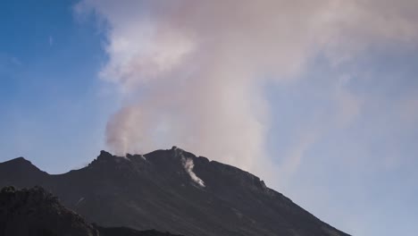 volcán stromboli 4k 38