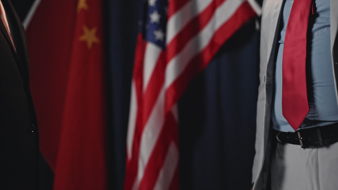 Handshake between representatives of USA and China